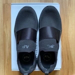 APL TechLoom Bliss Sneakers - LIKE NEW